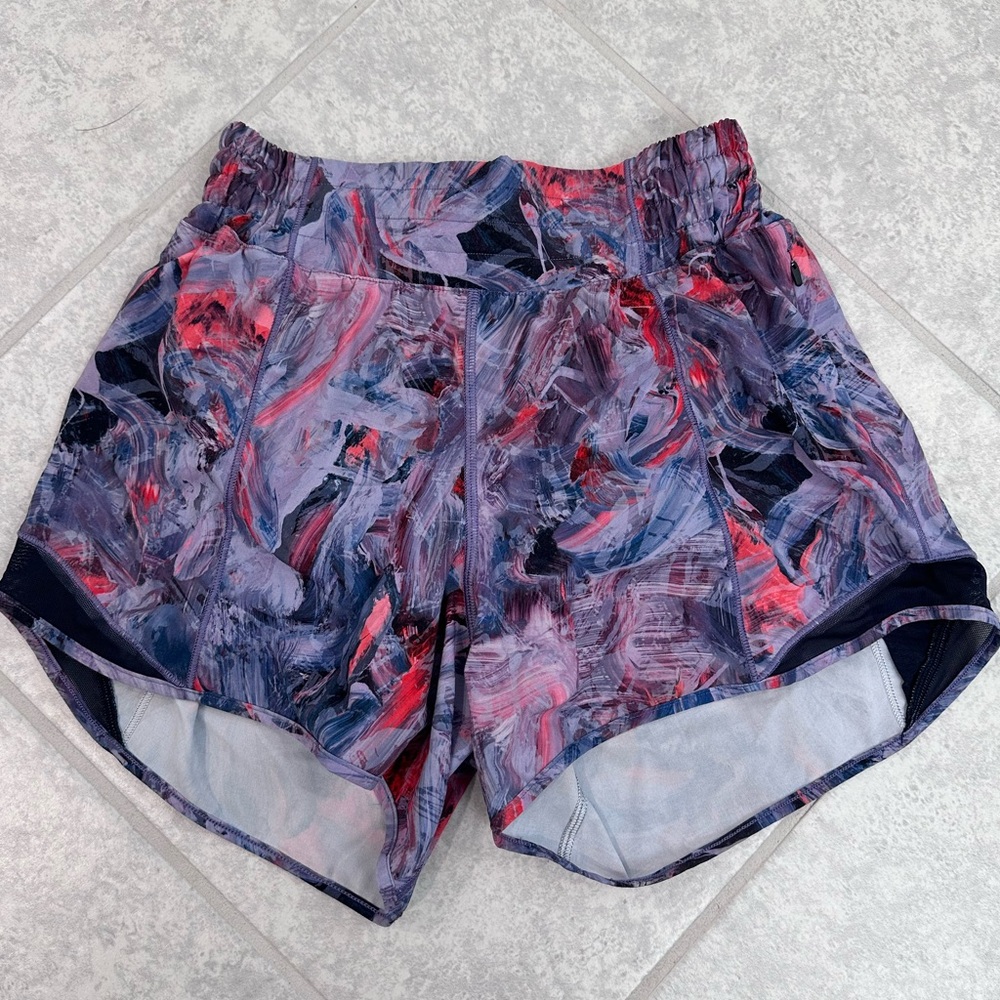 Lululemon Hotty Hot High-Rise 4” Shorts